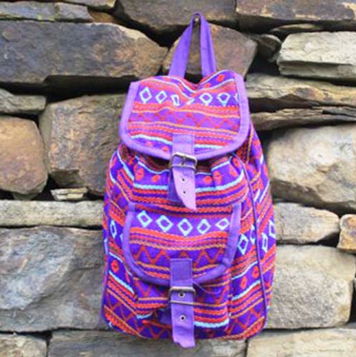 Handgefertigter Rucksack aus Nepal Violet bei bekos.ch