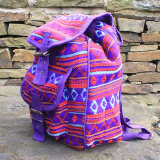 Handgefertigter Rucksack aus Nepal Violet bei bekos.ch