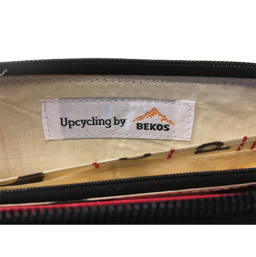 Upcycling - Reissverschluss Geldbörse aus recycelten Fischfuttersäcke Rosa