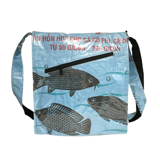 Upcycling - Shopper / Studententasche aus recycelten Fischfuttersäcke blau