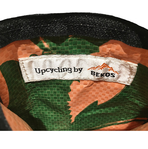 Upcycling - Kleine Geldbörse mit Reissverschluss aus recycelten Zementsäcke Elephant
