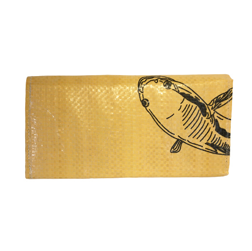 Upcycling - Grosse Geldbörse zweifach gefaltet aus recycelten Fischfuttersäcke gelb