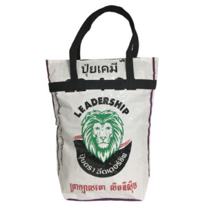 Upcycling - Grosse Einkaufstasche aus recycelten Reissäcke Löwe
