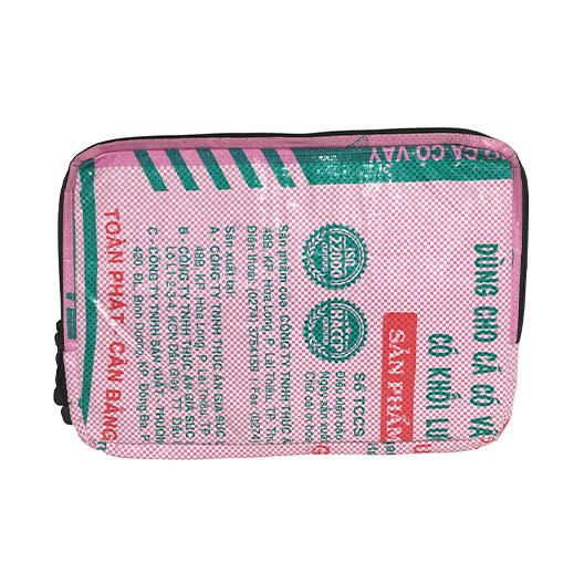 Upcycling - Laptoptasche 13" aus recycelten Fischfuttersäcke light Pink