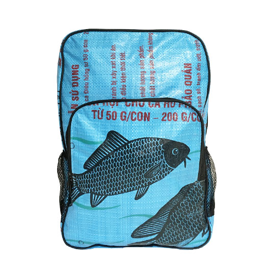 Upcycling - Tagesrucksack aus recycelten Fischfuttersäcke blau
