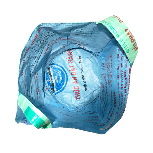 Upcycling - grosser Wäschesack / Universaltasche aus recyceltem Fischfuttersack leuchtgrün