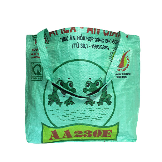Upcycling - Grosser Shopper XL aus recycelten Futtersäckesäcke Frosch grün