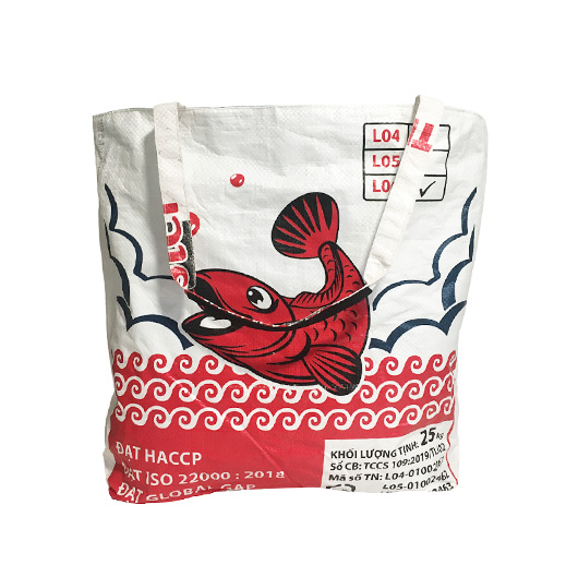 Upcycling - Grosser Shopper XXL aus recycelten Fischfuttersäcke roter Fisch