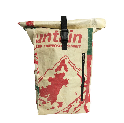 Upcycling - Kurierrucksack aus recycelten Zementsäcke Mountain rot