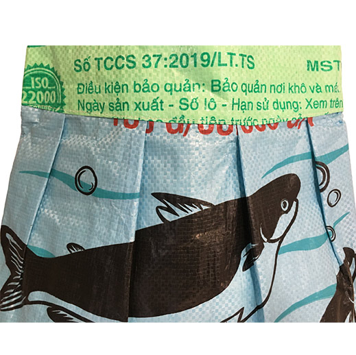 Upcycling - Tote Bag / Schultertasche aus recycelten Fischfuttersäcke blau