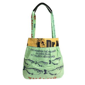 Upcycling - Tote Bag / Schultertasche aus recycelten Fischfuttersäcke grün/gelb