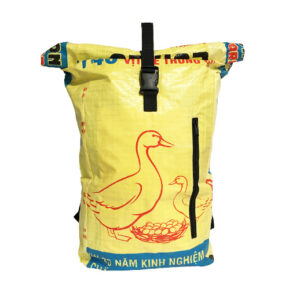 Upcycling - Kurierrucksack aus recycelten Futtersäcke Ente