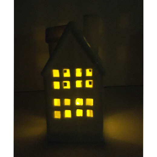 Liebevoll gestalteten Lichthaus aus Keramik