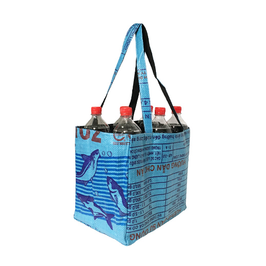 Upcycling - Flaschenträger für 6 Flaschen aus recycelten Fischfuttersäcke blau