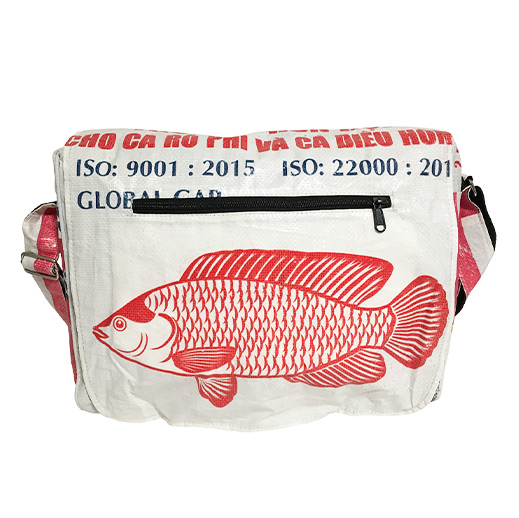 Upcycling - Umhängetasche Large aus recycelten Fischfuttersäcke weiss / rot