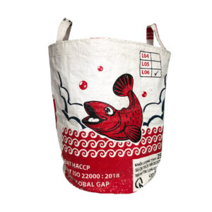 Upcycling - grosser Wäschesack / Universaltasche aus recycelten Fischfuttersäcke roter Fisch
