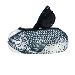 Upcycling - Brillenetui R aus recyceltem Fischfuttersack weiss