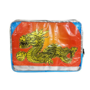 Upcycling - Laptoptasche 15" aus recycelten Reissäcke Drache
