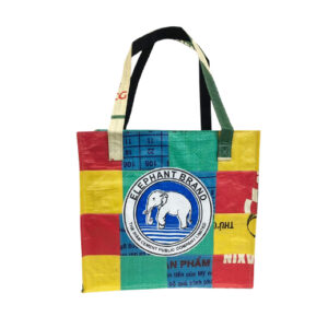 Upcycling - Handliche Tasche aus recycelten Säcke Patchwork Elephant