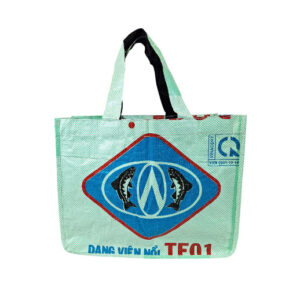Upcycling - Tasche Sigi aus recycelten Fischfuttersäcke light green
