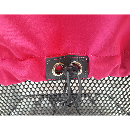Velokorbabdeckung aus Softshell – upgecycelt & vielseitig - pink mit Magic Effekt