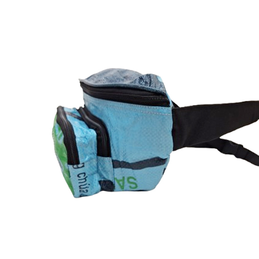 Upcycling - Bauchtasche aus recycelten Fischfuttersäcke blau / grün