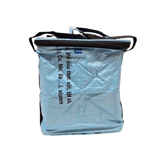 Upcycling - Lunchbag aus recyceltem Fischfuttersack blau