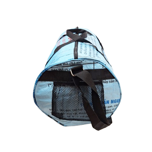 Upcycling - Sporttasche XL aus recycelten Fischfuttersäcke blau
