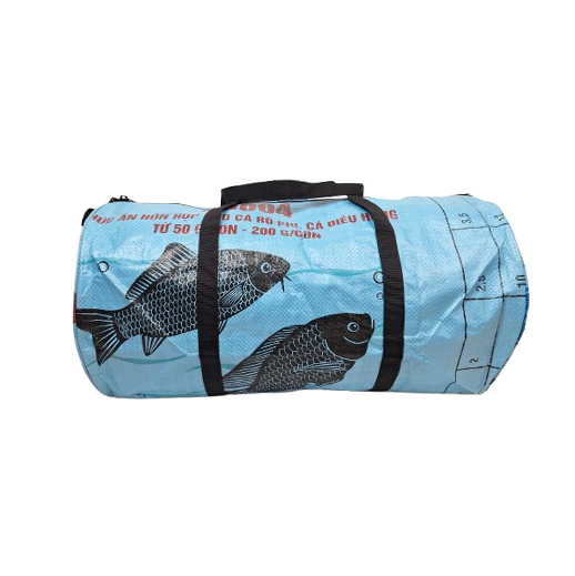 Upcycling - Sporttasche XL aus recycelten Fischfuttersäcke blau