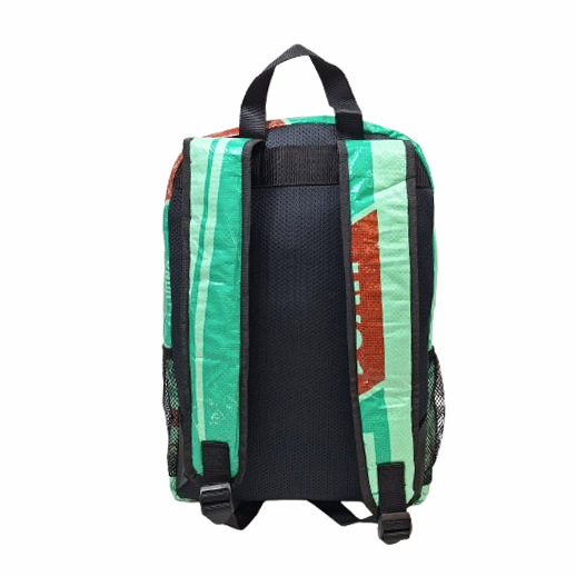 Upcycling - Grosser Rucksack aus recycelten Fischfuttersäcke leuchtgrün