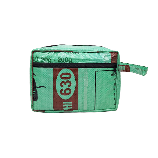 Upcycling - Kosmetiktasche aus recycelten Fischfuttersäcke grün
